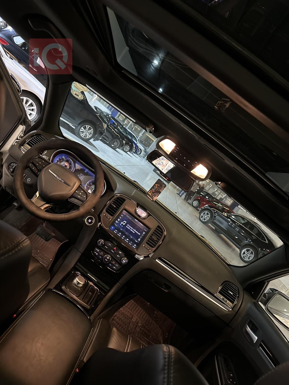 كرايسلر 300